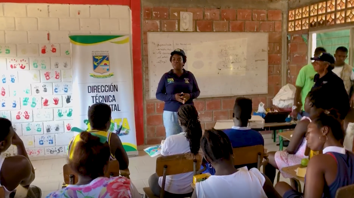 La comunidad de la vereda Humanes Mar en Buenaventura fueron capacitados en educación ambiental