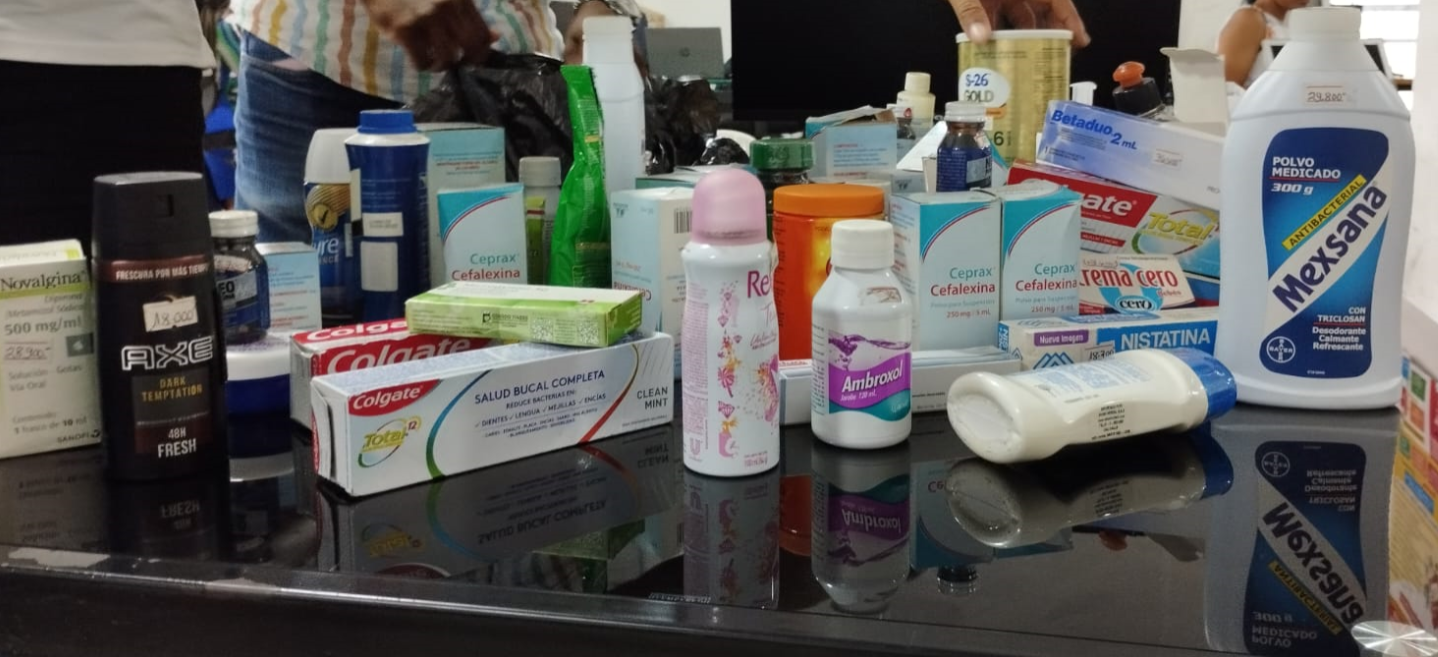 Decomisan medicamentos y otros artículos vencidos en una droguería de Buenaventura