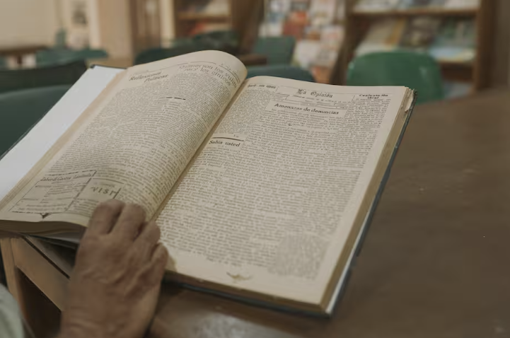 El guardián de la memoria y del archivo que se niega a desaparecer en Chocó