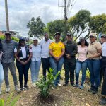 Se impulsa jornada de reforestación en el corredor ambiental sobre la avenida Simón Bolívar a la altura del barrio Bellavista en Buenaventura