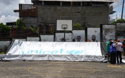 UNICEF instalará diez aulas temporales para atender a estudiantes afectados por el terremoto en Buenaventura