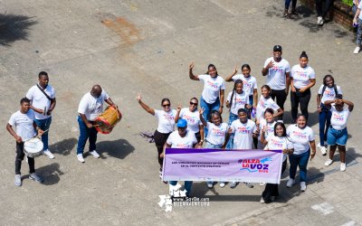 Abrazatón por la prevención de violencias basadas en género recorre el centro de Buenaventura