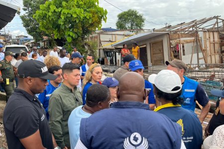 La Alcaldía de Buenaventura y organismos de derechos humanos refuerzan la atención a familias afectadas por el sismo