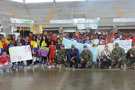 Jóvenes de Buenaventura participan nuevamente en jornada deportiva “Juega por la Vida”