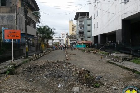 Se inició la fundición de lozas en obras del Bulevar del Centro de Buenaventura