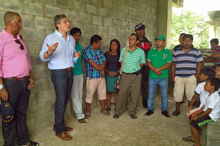 Gobierno nacional le cumple al Litoral del San Juan con vías, infraestructura educativa para indígenas wounaan y energía 24 horas