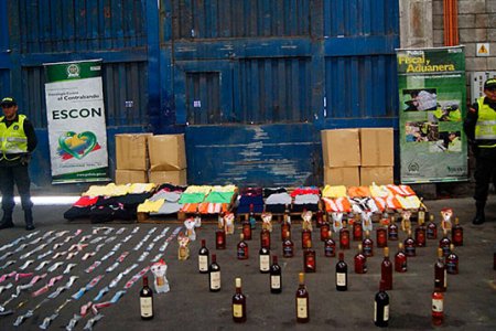 Policía Fiscal y Aduanera incauta mercancía de contrabando
