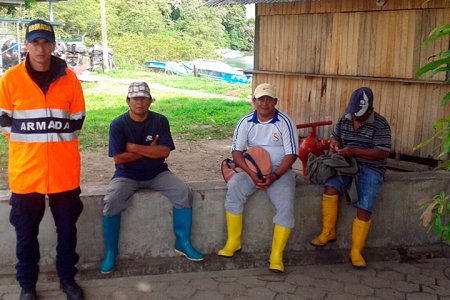Armada Nacional rescata a cuatro pescadores ecuatorianos