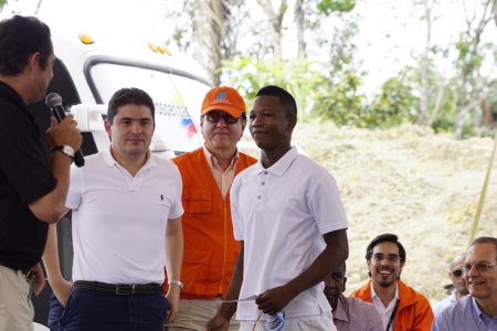 Vicepresidente y Ministro de Vivienda presidieron la entrega de 565 casas en la Ciudadela San Antonio