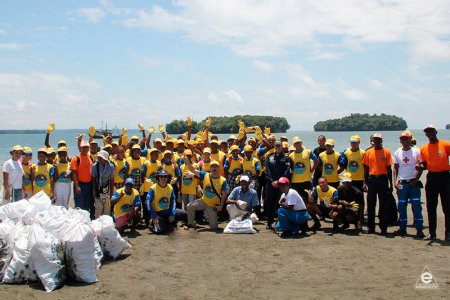 La Fundación Eduardo&ntilde;o y Conservación Internacional, juntos creando Conciencia Azul en Bahía Solano