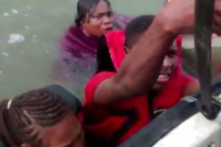 Armada Nacional rescata cuatro náufragos en bahía de Buenaventura