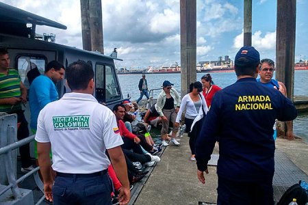 Armada Nacional y Migración Colombia hallan 17 migrantes ilegales en Buenaventura