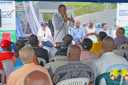 Ministro de Agricultura verificó el avance de los compromisos con pescadores de Buenaventura