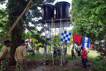 Armada Nacional entrega en funcionamiento pozo de agua  que beneficiará familias de Tumaco