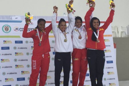 Wendy Mosquera gana medalla de Plata en Karate Do en los Juegos Deportivos Nacionales 2015