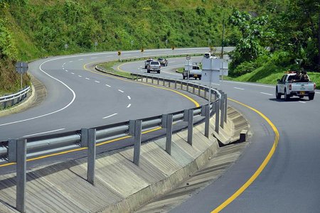 Vicepresidente Vargas Lleras inauguró nuevo tramo de la doble calzada que conduce al Puerto de Buenaventura