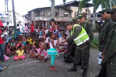 Distrito Especial de Policía Buenaventura llevó felicidad a gran cantidad de ni&ntilde;os y ni&ntilde;as