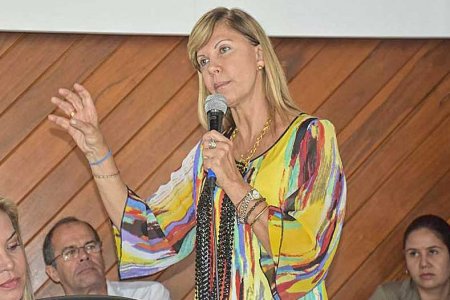 Luego de madrugón en Consejo de Gobierno, Dilian Francisca Toro buscará soluciones en Bogotá a  crisis de la red de salud
