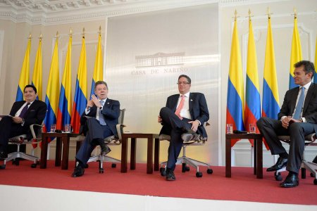 “Nuevo estatuto aduanero es paso importantísimo para el comercio exterior de Colombia”: Presidente Santos