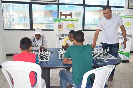 Inició el torneo de ajedrez “Primero la Gente”