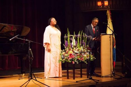 Soprano colombiana Betty Garcés cantará en su natal Buenaventura