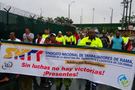 Trabajadores sindicalizados de TCBUEN protestan por el no acuerdo en pliego de peticiones