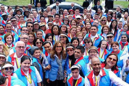 190 docentes de todo el país fueron invitados de honor del Presidente en el desfile del Día de la Independencia