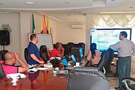 Trabajadores de TCBUEN afiliados al sindicato de trabajadores SNTT Subdirectiva Buenaventura hablan de los acuerdos establecidos