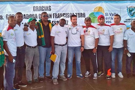 Gerente de Indervalle visita escenarios deportivos de Buenaventura y presenta el Programa ESDEPAZ