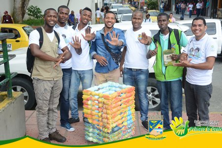 Finalizó la campa&ntilde;a ambiental 'Pégate al Chicle' organizada por la Fundación Agroesop y apoyada por el EPA