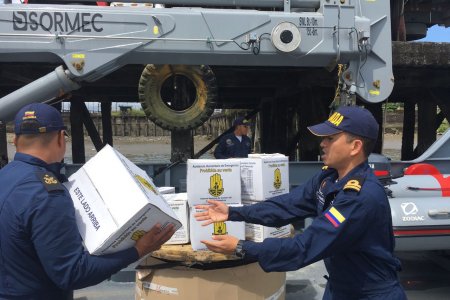 Buque de la Armada Nacional zarpó con rumbo a Chocó para llevar más ayudas a damnificados por ola invernal