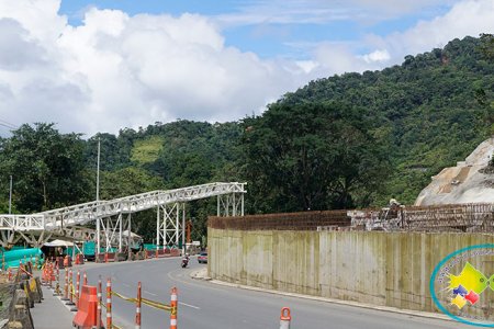 Se suspende instalación de puente peatonal en Triana sobre vía Alejandro Cabal Pombo
