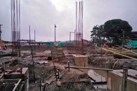 Estudiantes de tecnología en construcciones civiles de la Unipacífico visitaron la obra del Sena en Buenaventura