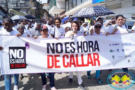 La periodista Yineth Bedoya realizó marcha dentro de su campa&ntilde;a “No es Hora de Callar”