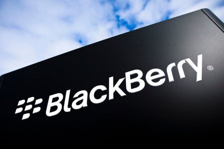 Ahora sí, adiós a los smartphones de BlackBerry: la marca pasa a manos de la empresa china TCL