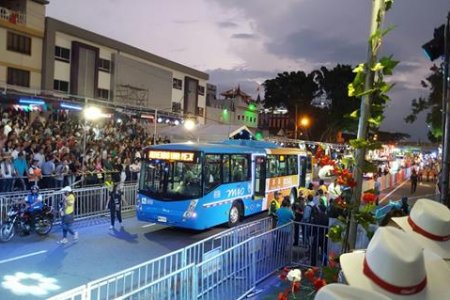 Celsia y Epsa encendieron en la Feria de Cali el segundo prototipo de bus eléctrico y 100 % colombiano