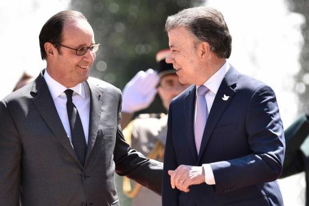 Presidente de Francia fue recibido en la Casa de Nari&ntilde;o por el Jefe del Estado