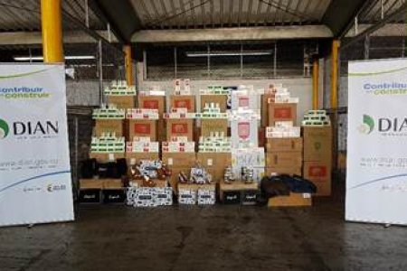 DIAN aprehendió en Buenaventura mercancía avaluada en 320 millones de pesos
