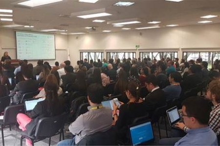 DIAN ajusta sistemas informáticos de operación aduanera para implementar Decreto 390