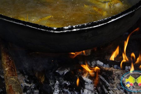 Dos millones de hogares aún cocinan con le&ntilde;a en Colombia