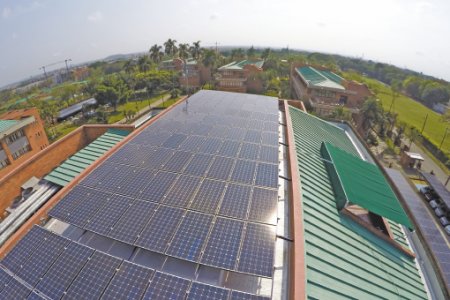 Universidad Autónoma de Cali posee ahora el sistema de energía solar más potente del país