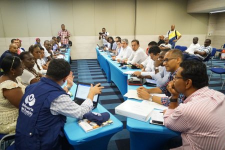 Se instalaron mesas de trabajo entre miembros del comité de paro y representantes del Gobierno nacional