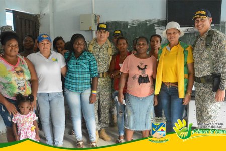La Armada Nacional y la Administración Distrital de Buenaventura realizaron jornada de atención integral en Llano Bajo