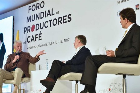 Hace algunos a&ntilde;os hubiera sido imposible hacer aquí esta cumbre cafetera: Bill Clinton