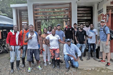 Habitantes de San Marcos y Aguaclara en Buenaventura, intercambian experiencias en manejo de residuos sólidos y turismo de naturaleza