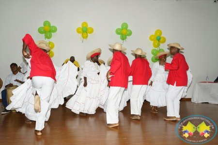 Docentes participaron en el Encuentro Folclórico y Cultural del Educador