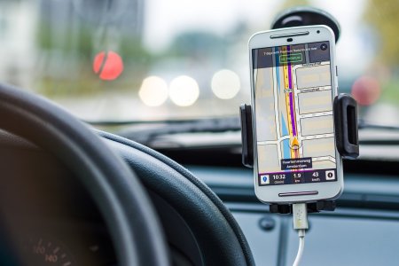 El GPS de los móviles en el 2018 será mucho más preciso con tan sólo 30 centímetros de margen de error