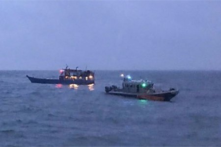 La Armada Nacional brindó asistencia a motonave a punto de naufragar por malas condiciones meteomarinas