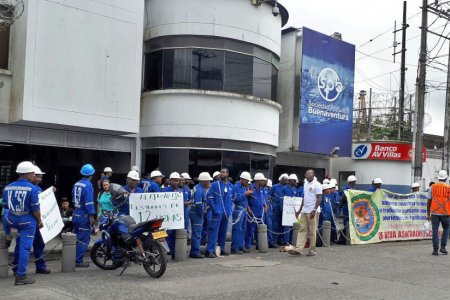 Estibadores realizaron protesta en la puerta Raymond, Sociedad Portuaria Buenaventura respondió