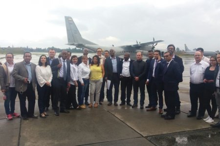Comisión del Gobierno nacional no pudo llegar por mal tiempo en aeropuertos de Buenaventura y Bogotá